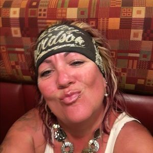 Meet your Posher, Brenda